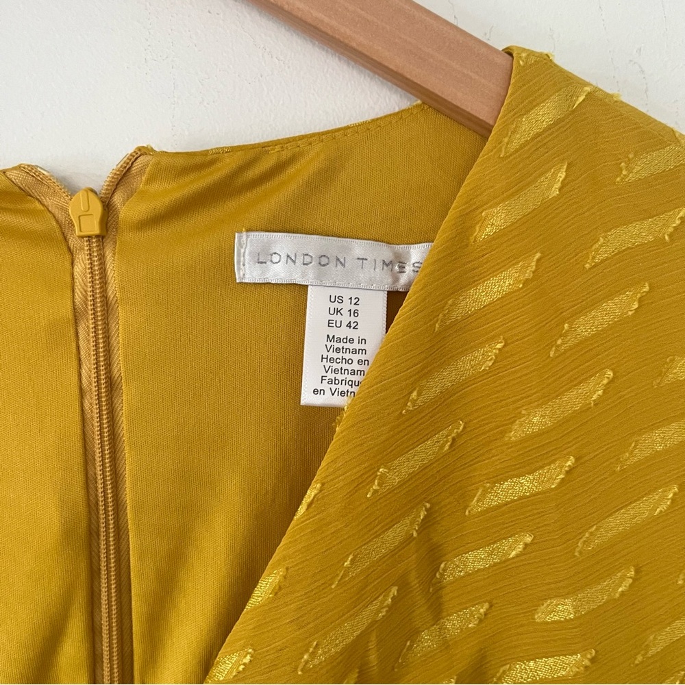 London Times NWT Gold Twist Front Midi Dress Size 12 - Picture 7 of 16